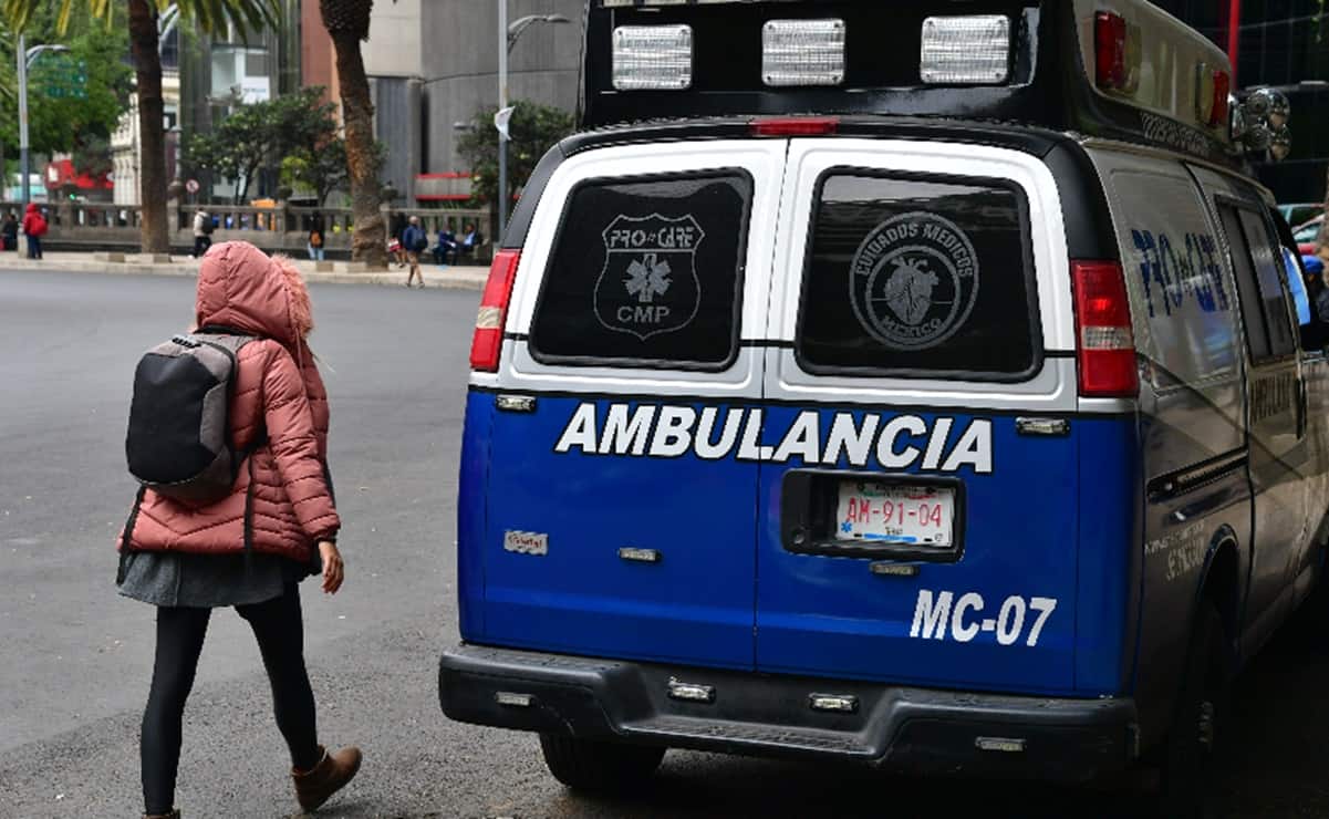 CDMX busca regular a ambulancias "patito"; advierten sanciones