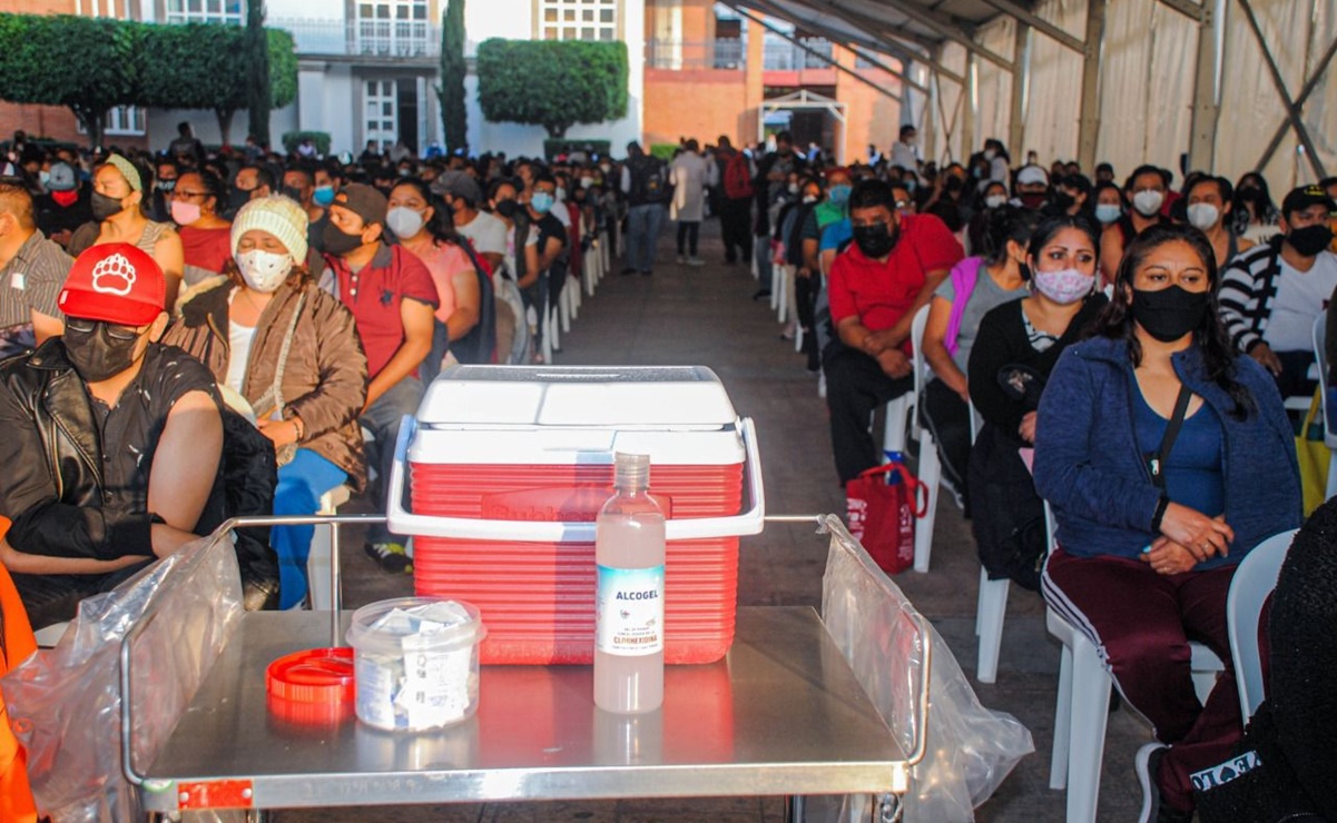 Vacunan contra Covid-19 a 16 mil 500 treintañeros en Valle de Chalco 