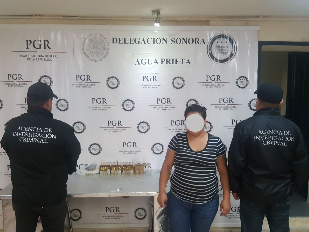 Detienen a mujer con más de 500 cartuchos en Sonora