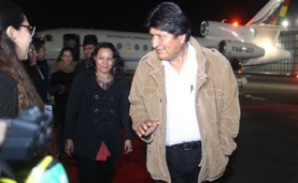 Evo Morales llega a México para asistir a investidura de López Obrador