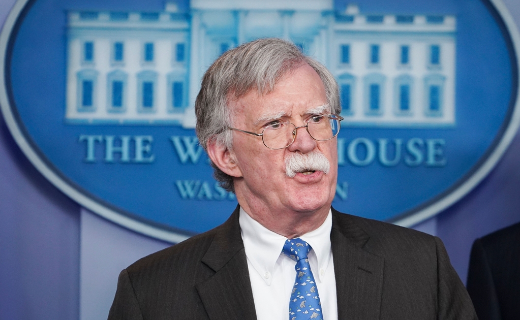 John Bolton pide a militares venezolanos seguir ejemplo de general de aviación