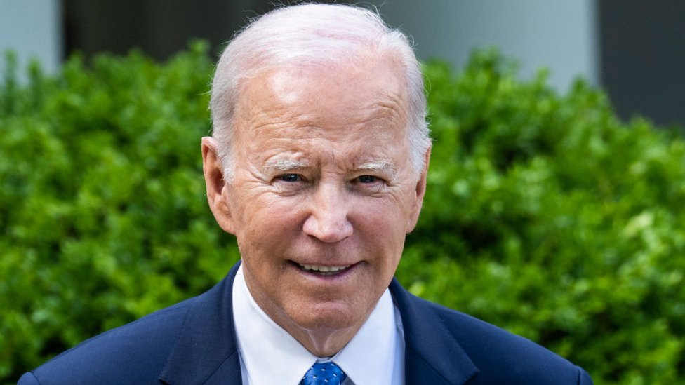 Por qué la edad de Biden es un gran obstáculo para su reelección y cómo puede superarlo