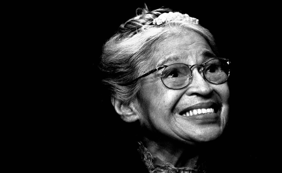 Rosa Parks, la mujer que dijo “no” y terminó con la segregación racial en EEUU