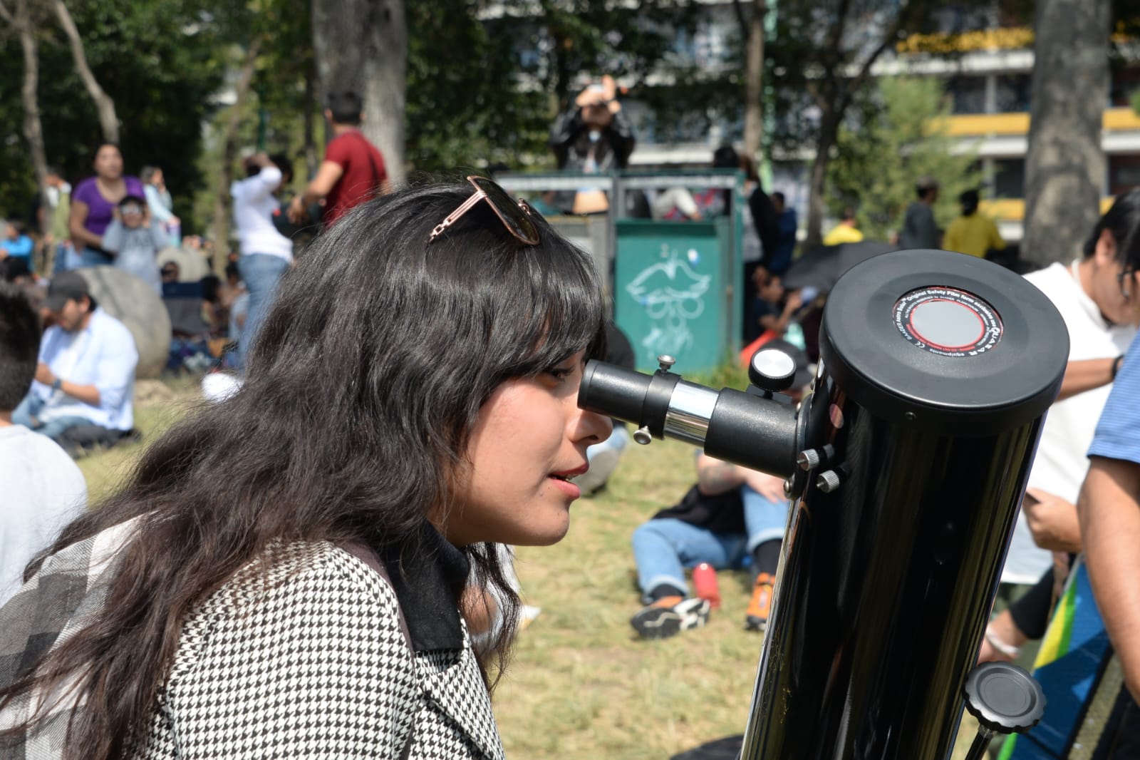 Eclipse solar: Advierte UNAM sobre daños irreversibles si se mira el fenómeno astronómico sin protección 