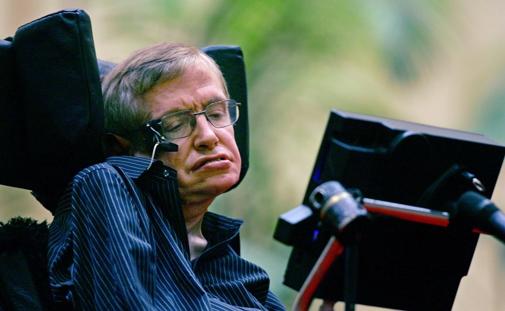 ¿De qué está enfermo Stephen Hawking?