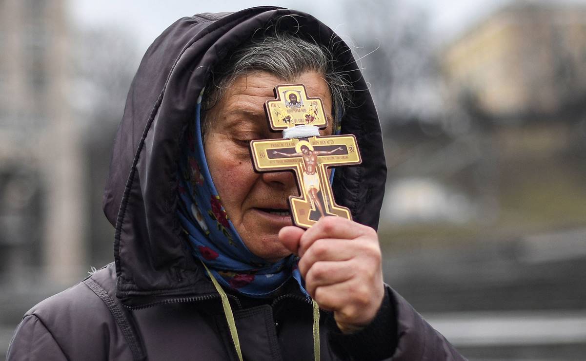 Iglesia católica pide a creyentes rezar por la paz entre Ucrania y Rusia