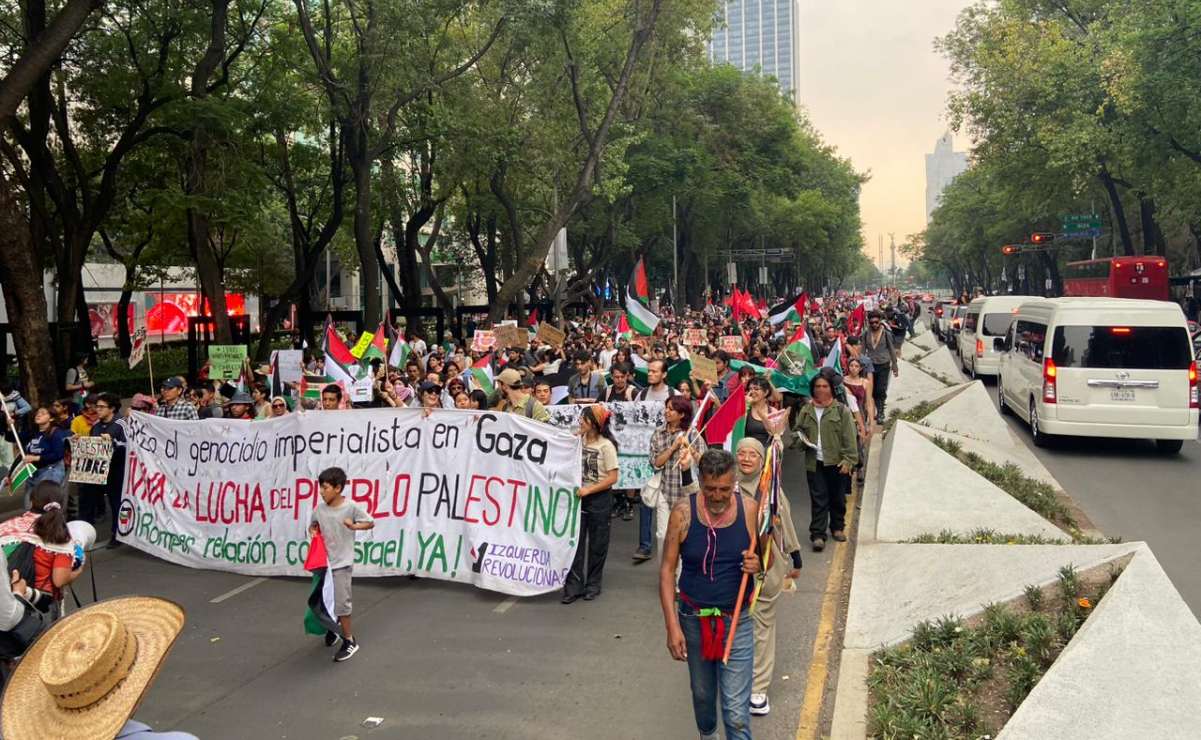 VIDEO: Manifestantes propalestina marchan Paseo de la Reforma; agreden a camarógrafos