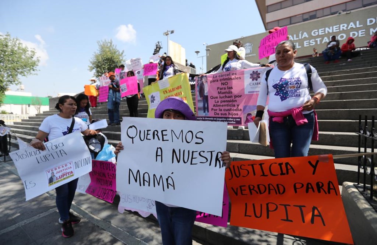 Los 107 días en prisión de Lupita sin estar con sus hijos; familiares denuncian violencia vicaria en Toluca