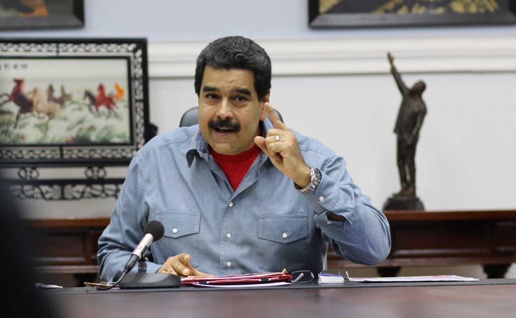 Amaga Maduro con "radicalizar la revolución bolivariana"