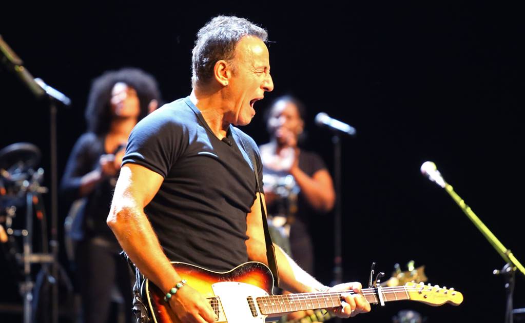 Springsteen cancela show por escándalo de baños