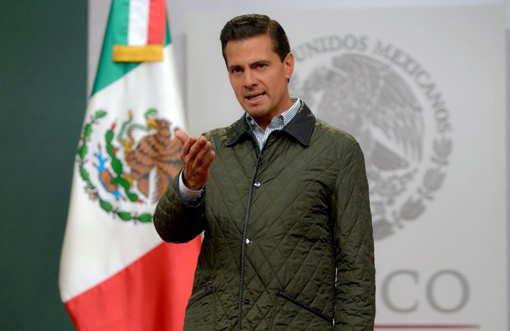 Peña Nieto felicita a los trabajadores de la construcción en su día