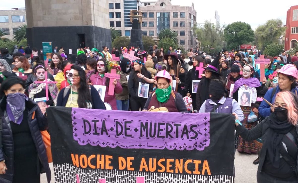 Marcha de Catrinas pide justicia por víctimas de feminicidios en CDMX 