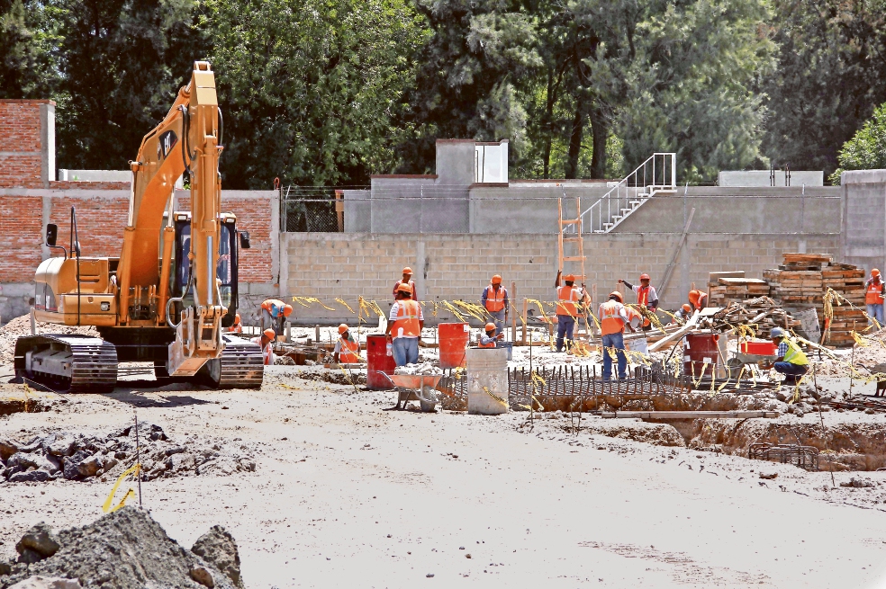 Se recupera producción de constructoras en octubre, avanza 1.5%