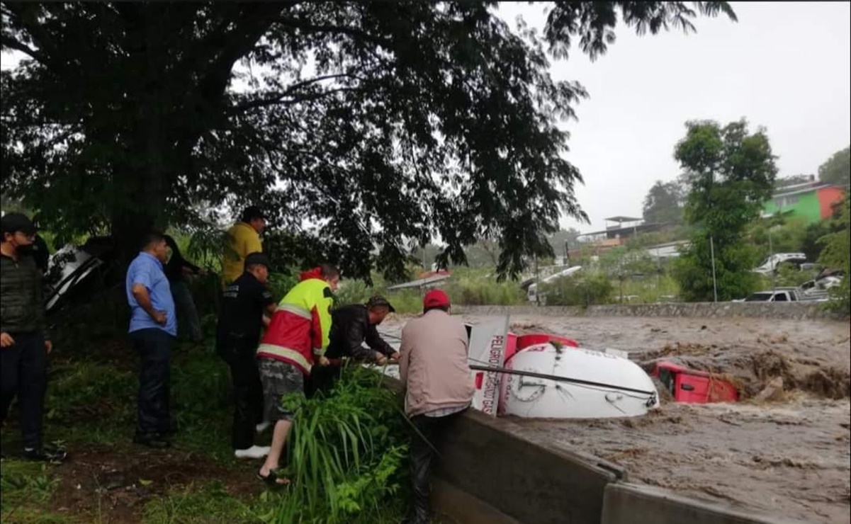 Huracán Nora deja a su paso inundaciones, desbordamientos, derrumbes y daños materiales en Michoacán 