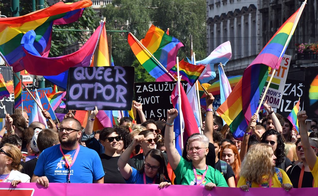 Más de 2 mil personas participan en primera marcha del Orgullo Gay en Sarajevo