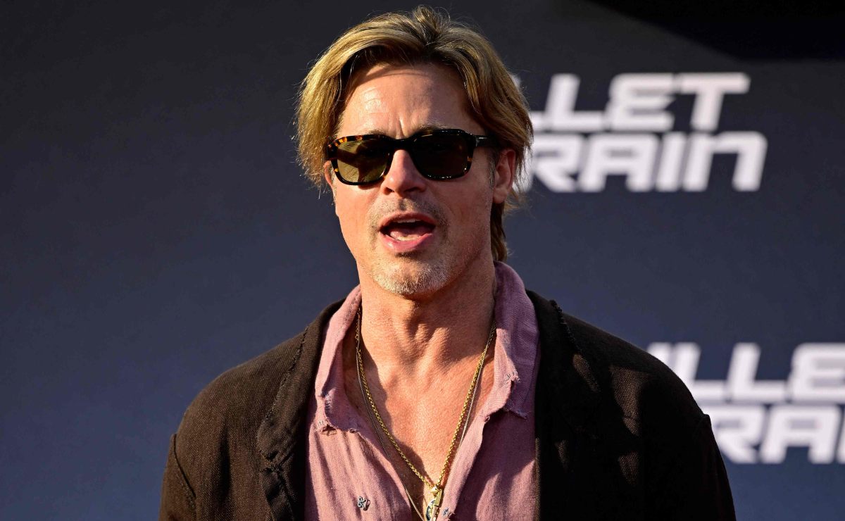 Brad Pitt aparece con falda en alfombra roja