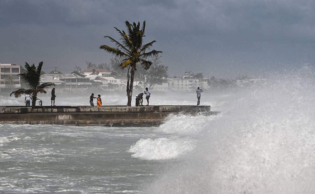 Suman 5 muertos por el huracán Beryl en El Caribe
