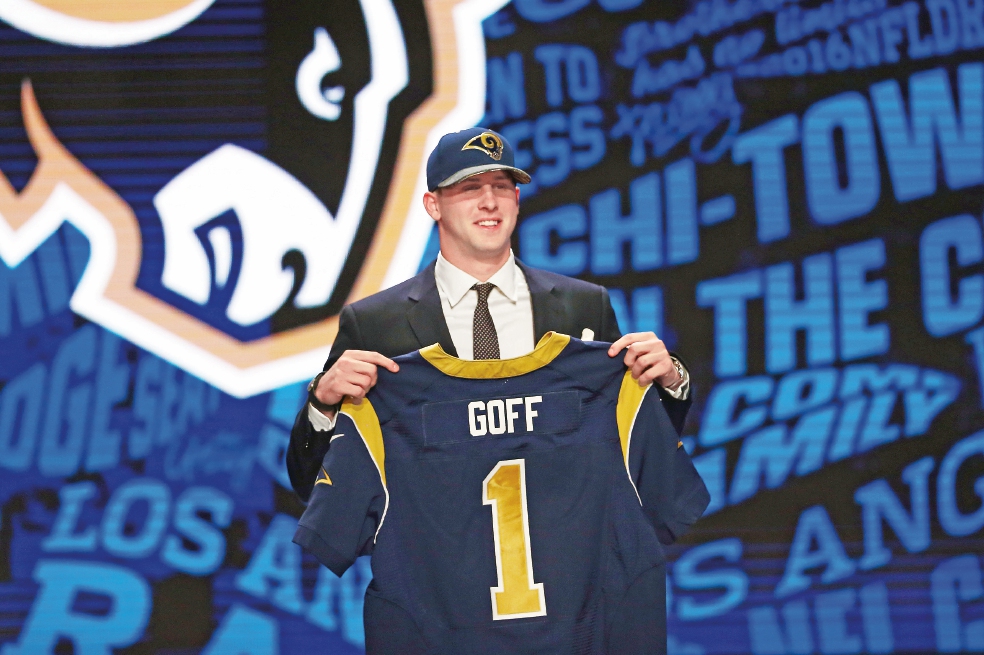 Rams oficializa llegada de Goff