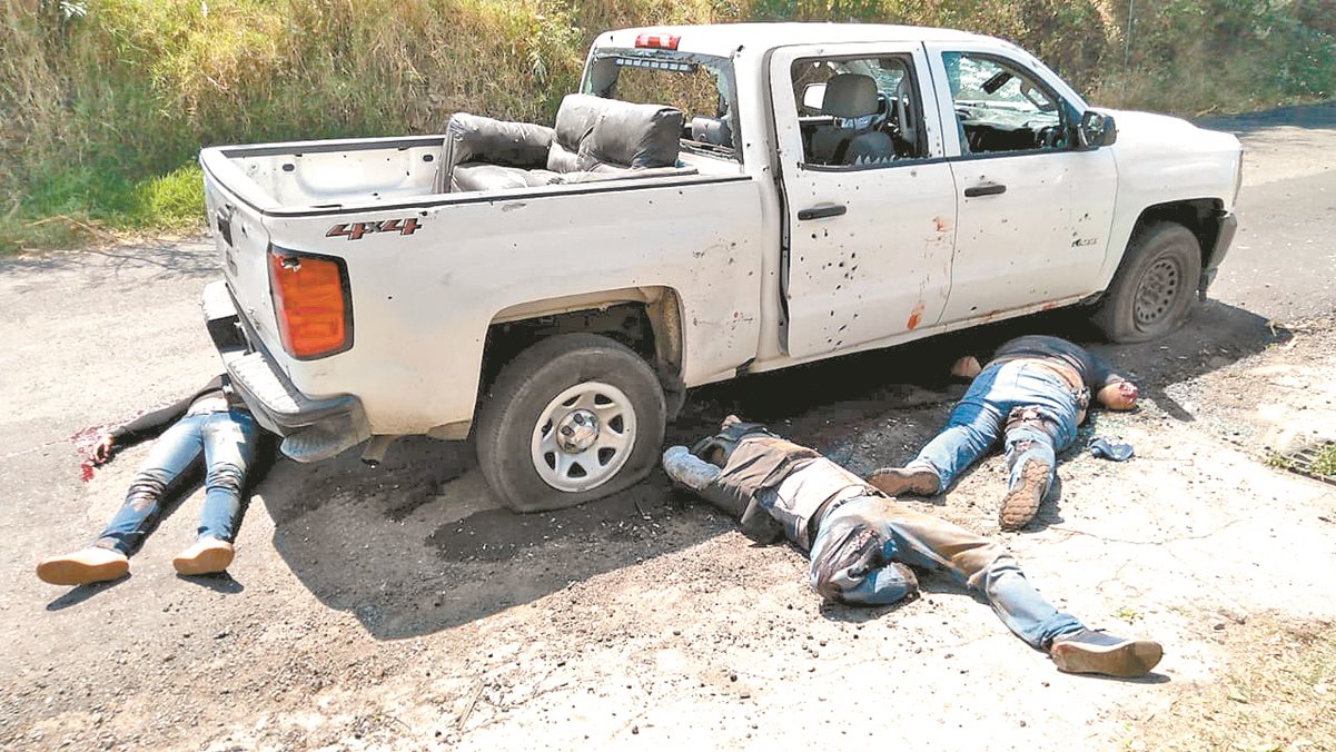 Mueren en emboscada 13 policías en Coatepec