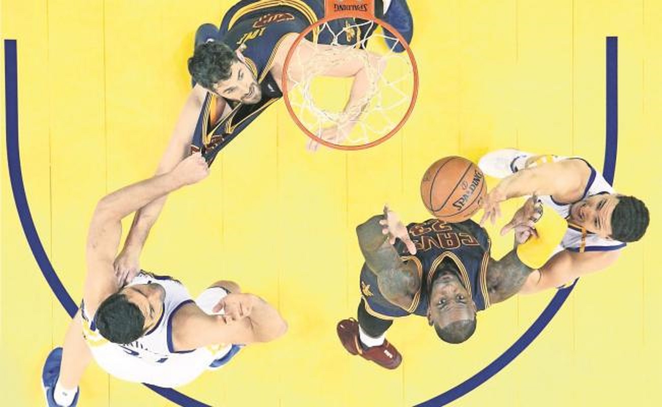  Final de la NBA. Warriors va por el segundo golpe en casa