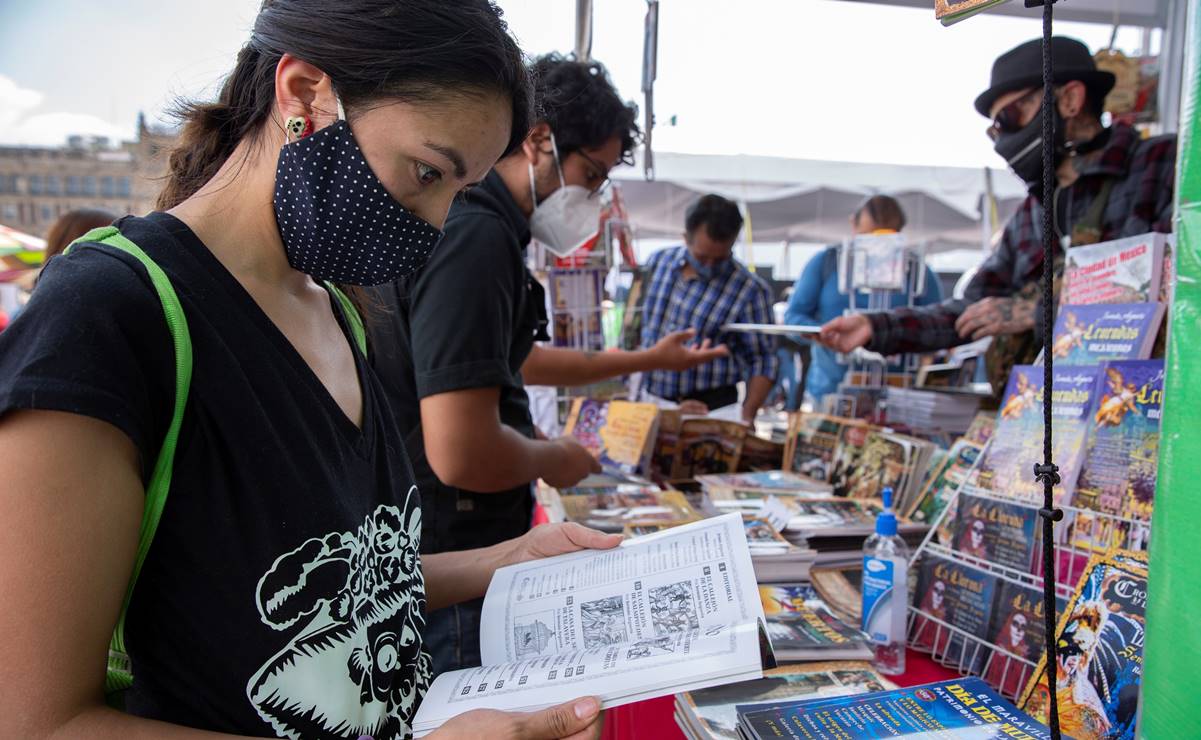 Irma Eréndira Sandoval convirtió la Feria del Libro en su tribuna