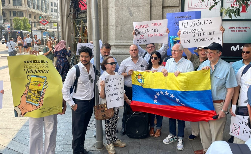 Protestan en Madrid contra Telefónica por complicidad con el gobierno de Maduro