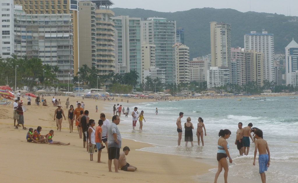 Derrama turística sube 4% en vacaciones pese a sargazo y alertas de EU