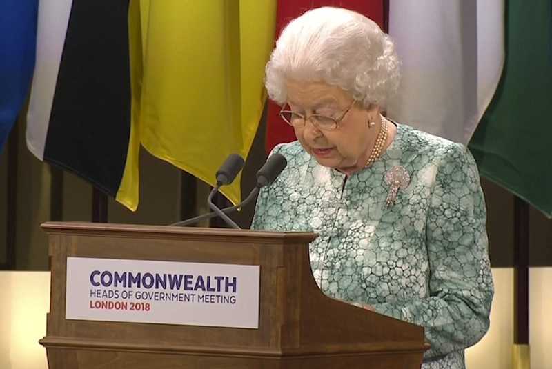 Isabel II pide a la Commonwealth que elija al príncipe Carlos como su sucesor