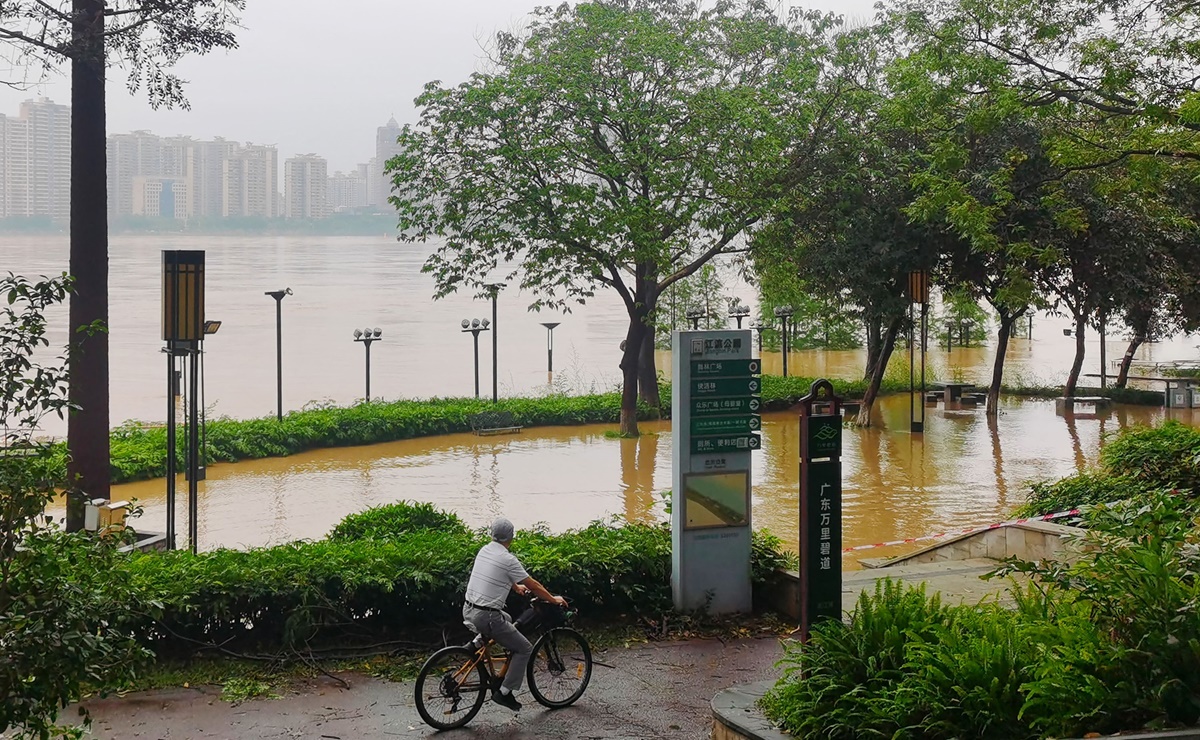 China se prepara para devastadoras inundaciones que se producen “una vez por siglo”