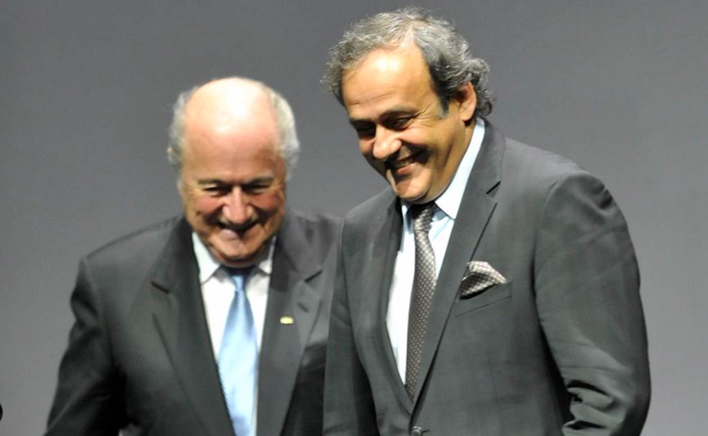 Blatter dice que Platini le intimidó con que iría a cárcel 