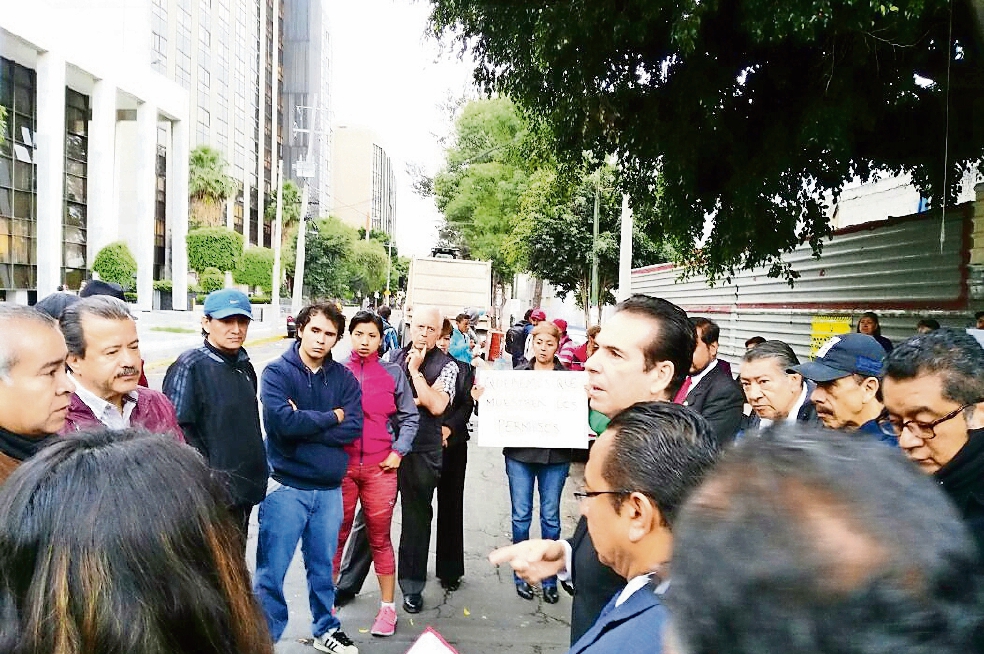 Protestan contra el nuevo edificio del TSJ en la Doctores
