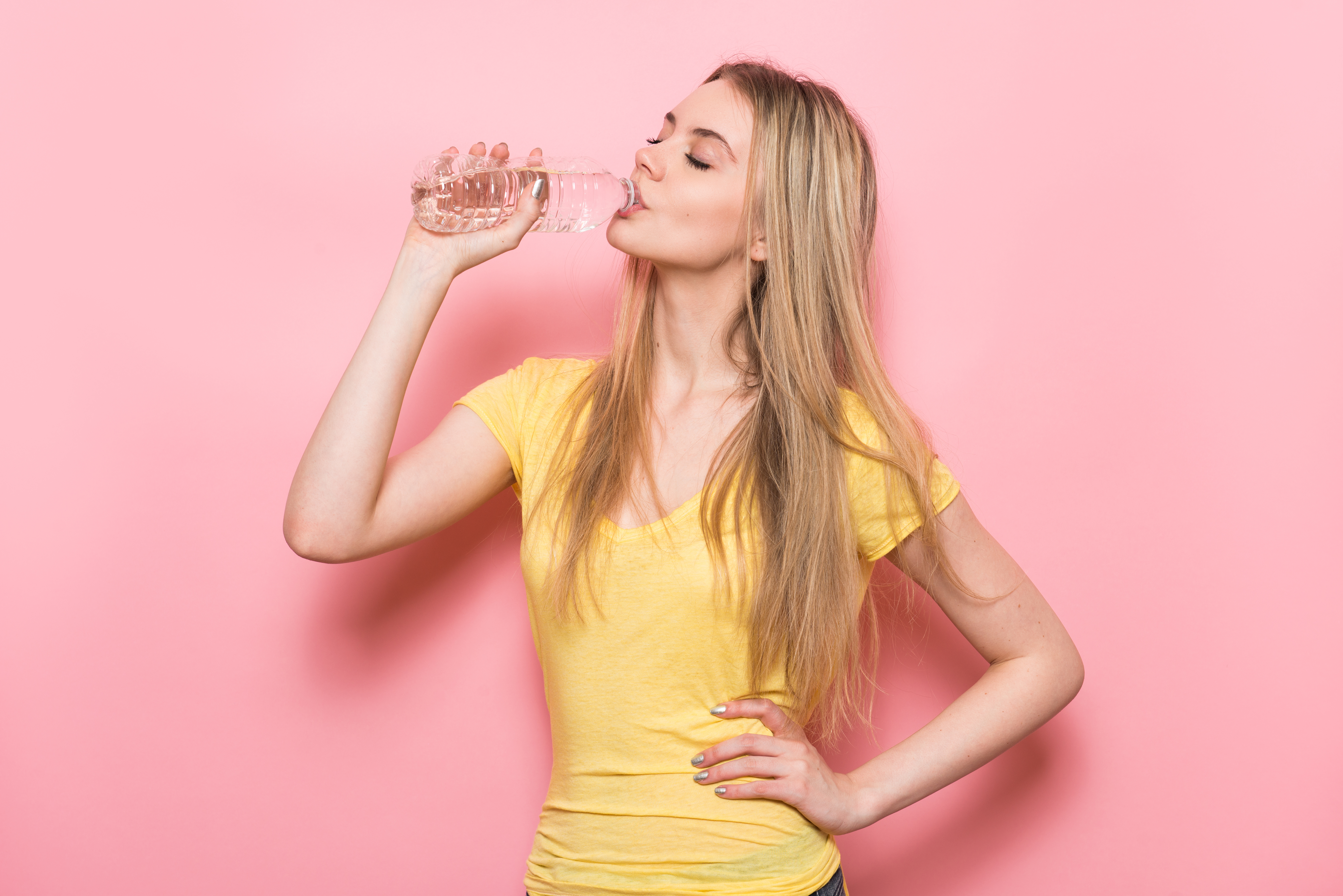 ¿Qué beber para mantenerte hidratado? 