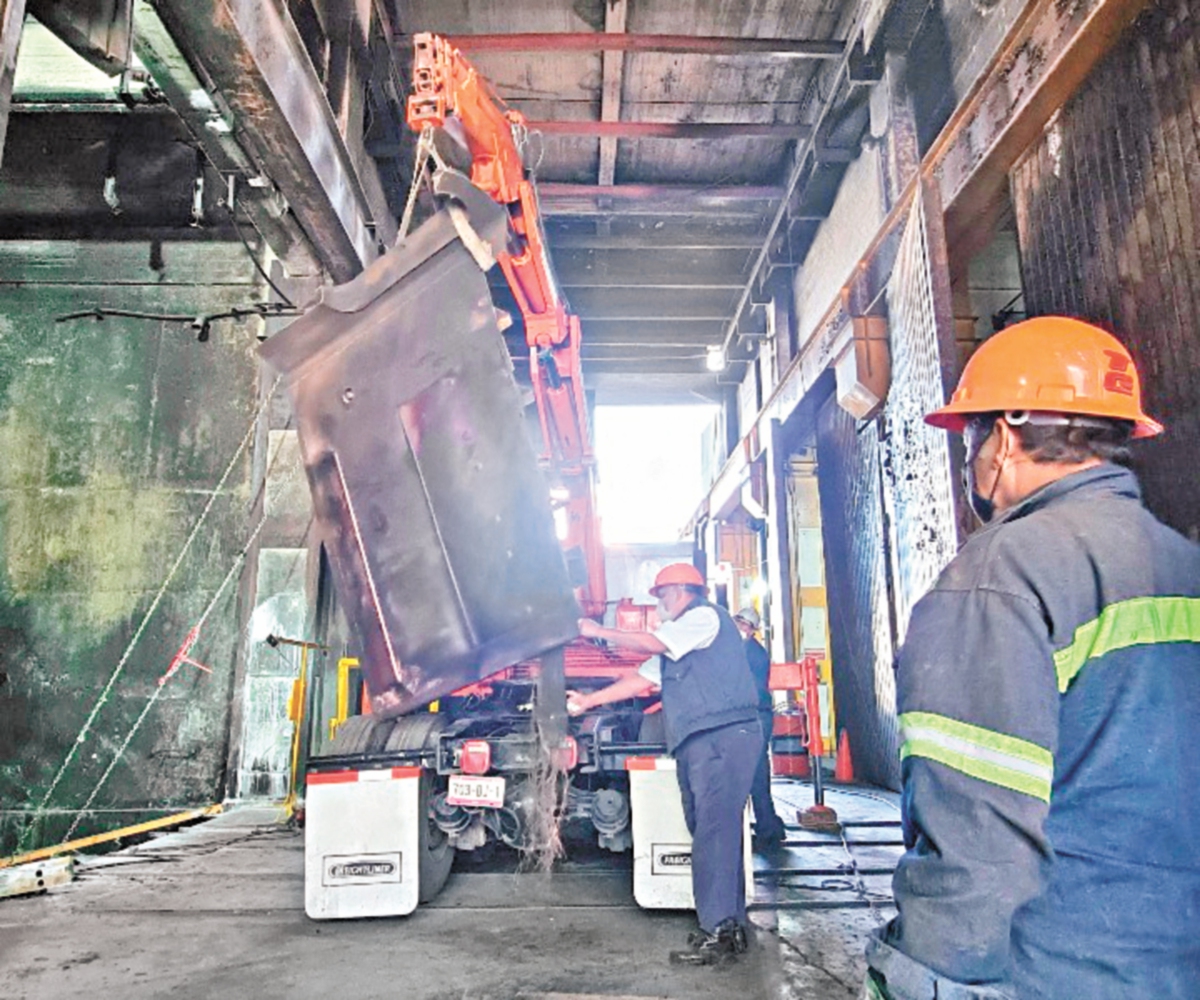 El cerebro del Metro, en riesgo de otro incendio, advierten peritos