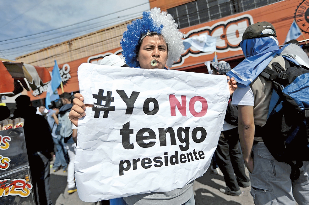 Guatemala: miles desconocen a Otto Pérez como presidente