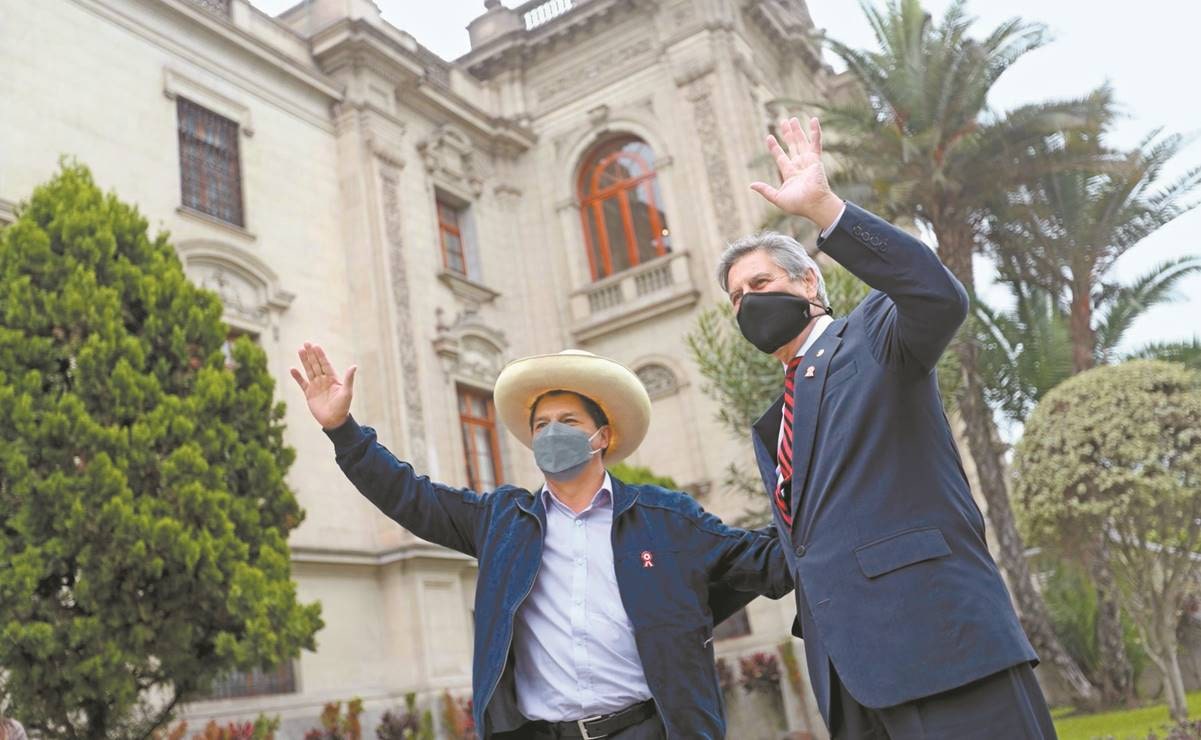 Desconfianza, reto del presidente electo Pedro Castillo en Perú