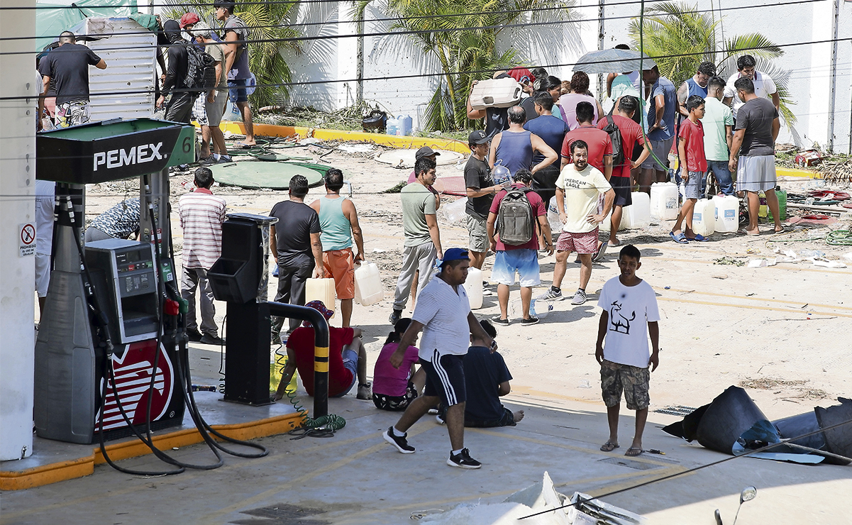 Escasean en Acapulco agua y alimentos; ordeñan gasolina