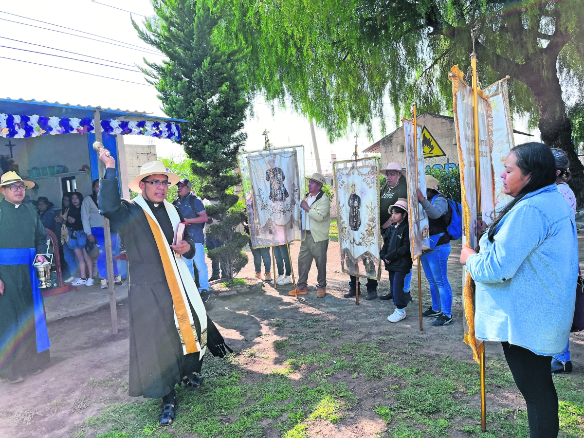 Tras recibir la bendición, en Tultepec arranca la producción pirotécnica