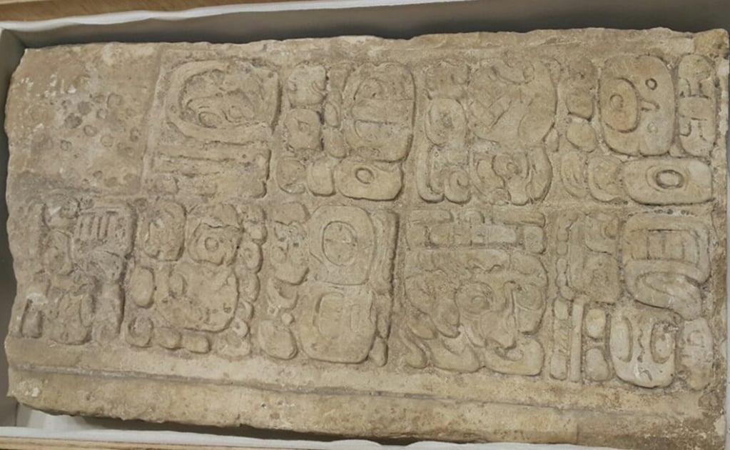 Guatemala recupera estelas mayas robadas