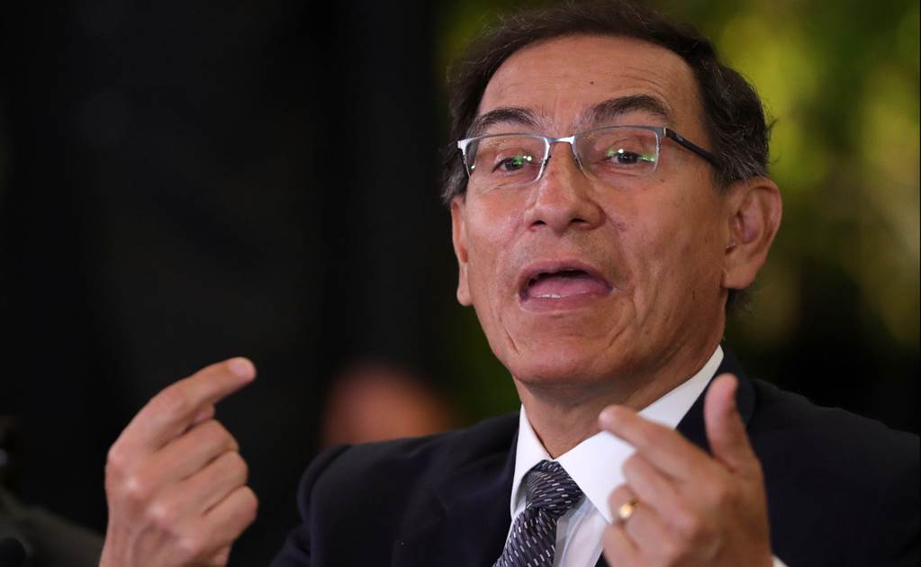 Martín Vizcarra nombrará a Carlos Oliva como ministro de Economía de Perú