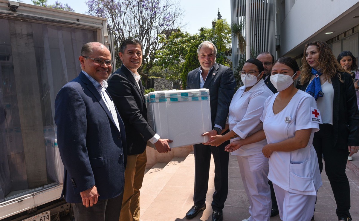 Cruz Roja Mexicana recibe donación de 12 mil vacunas contra Covid-19