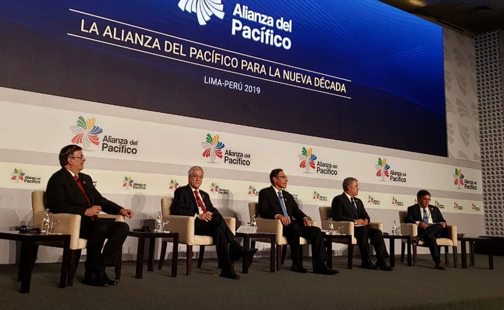 Analizan Ebrad y Lenín Moreno adición de Ecuador a Alianza del Pacífico