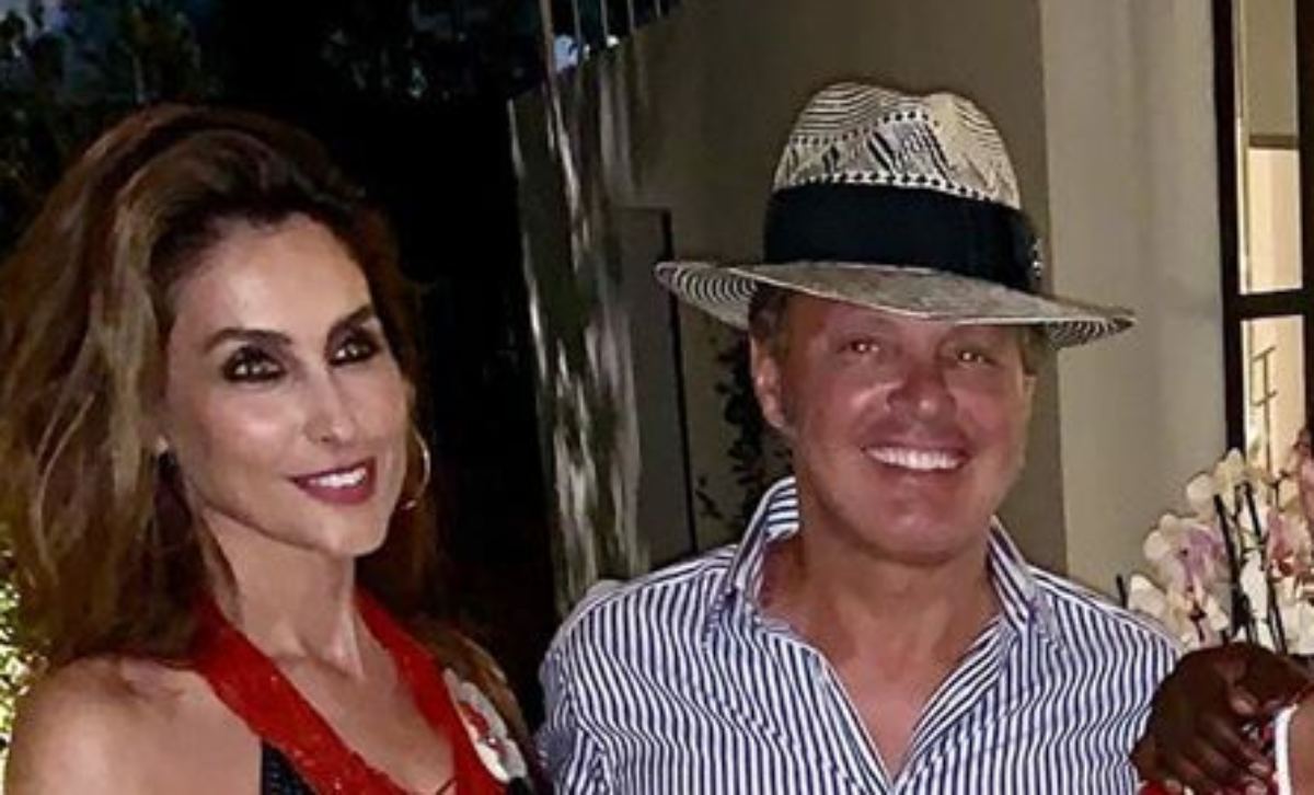 Luis Miguel y Paloma Cuevas celebran juntos la época navideña 