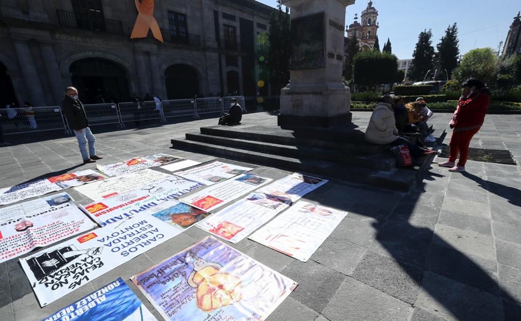 Protestan mujeres en el Congreso del Edomex; señalan encarcelamiento injusto a sus hijos 