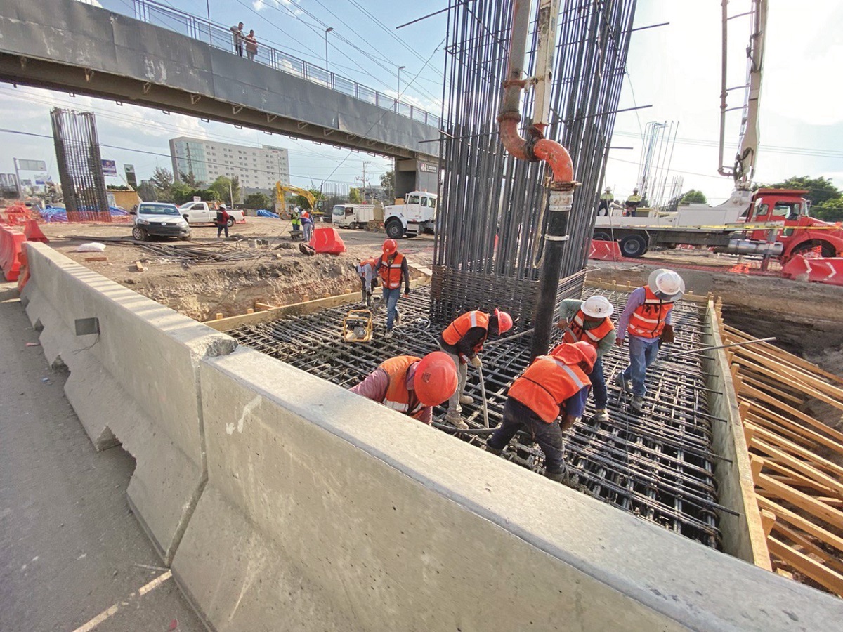 Construcción echa mano de foráneos