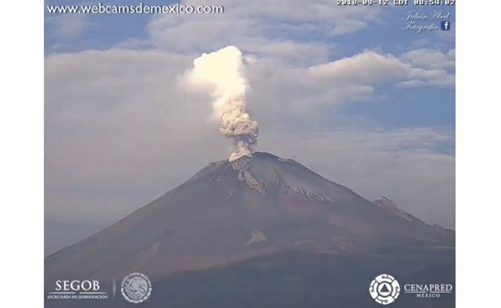Popocatépetl emite fumarola de mil 200 metros: PC de Puebla