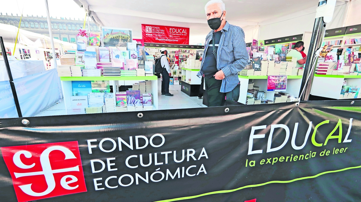 AMLO alista reformas al Fondo de Cultura Económica: busca una superdependencia