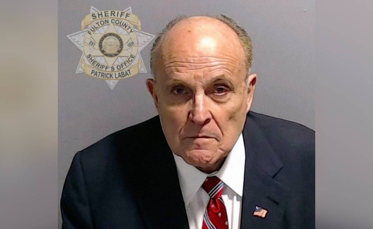 Rudy Giuliani, exasesor de Trump, se entrega por cargos electorales en Georgia en 2020