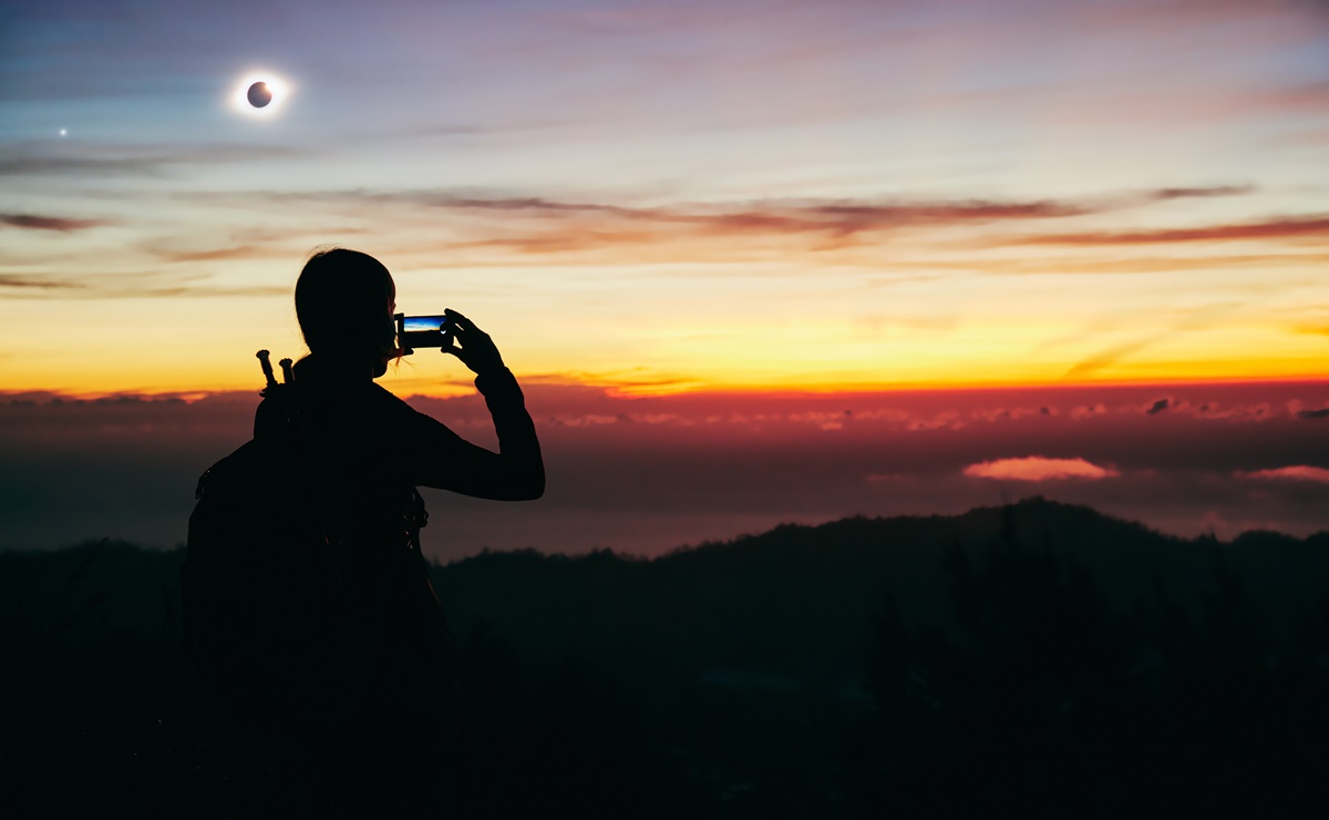 ¿Puede el eclipse total solar de 2024 afectar a tu teléfono? Esto es lo que dicen los expertos