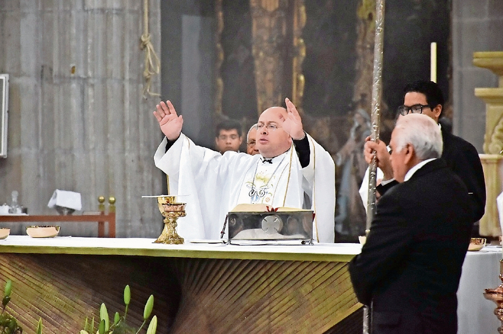 Iglesia critica plan migratorio de SRE, pero luego se retracta