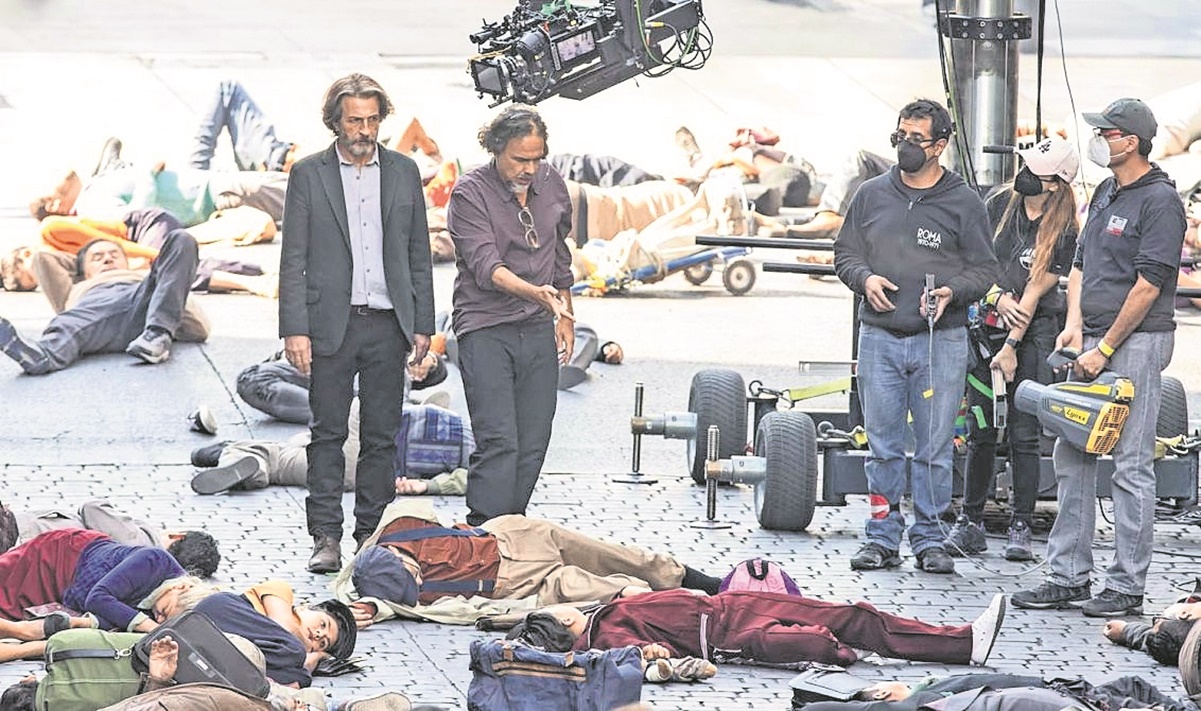 Alejandro González Iñárritu pone a bailar a todos en "Limbo" 